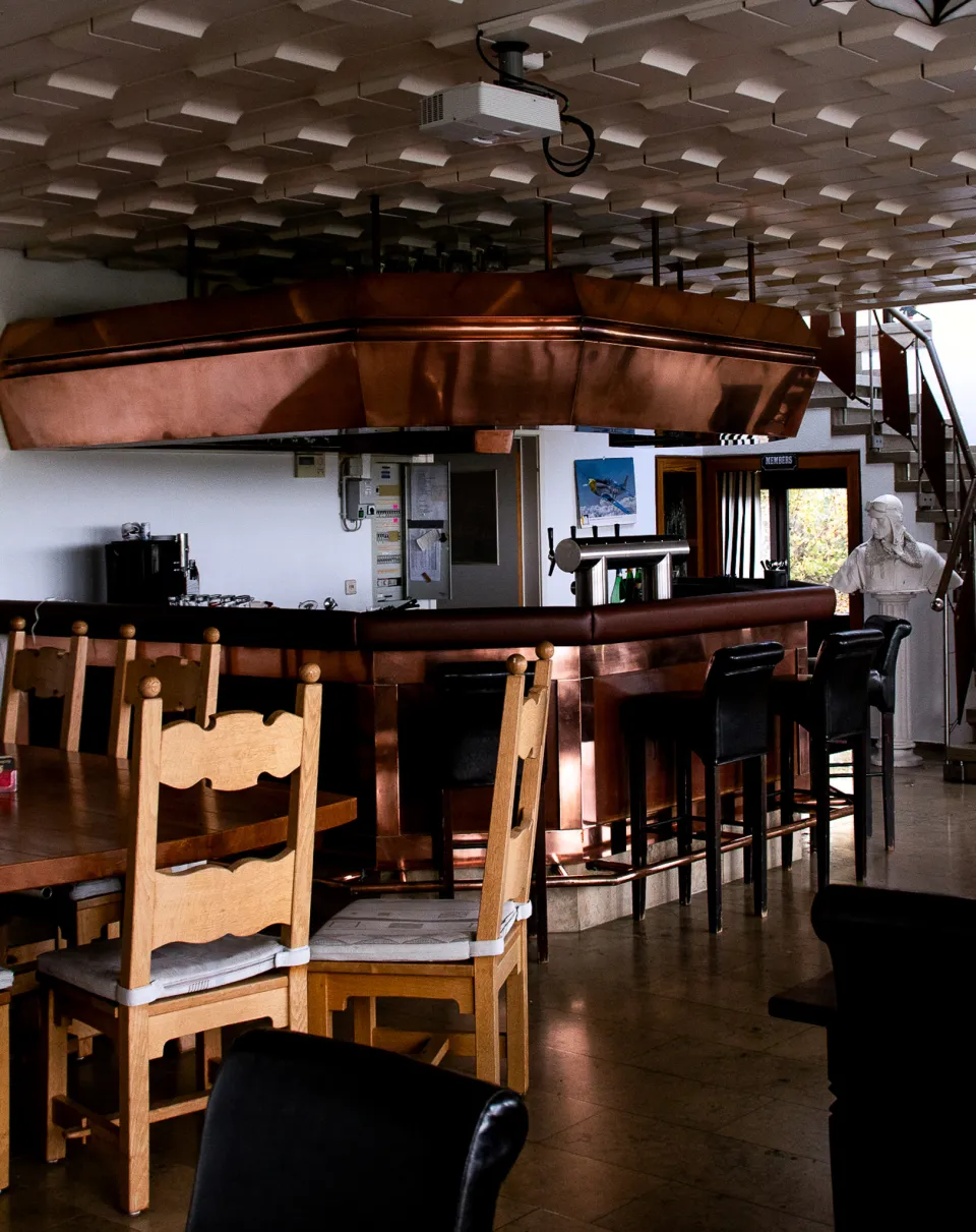 Theke im Flugplatzrestaurant Cockpit